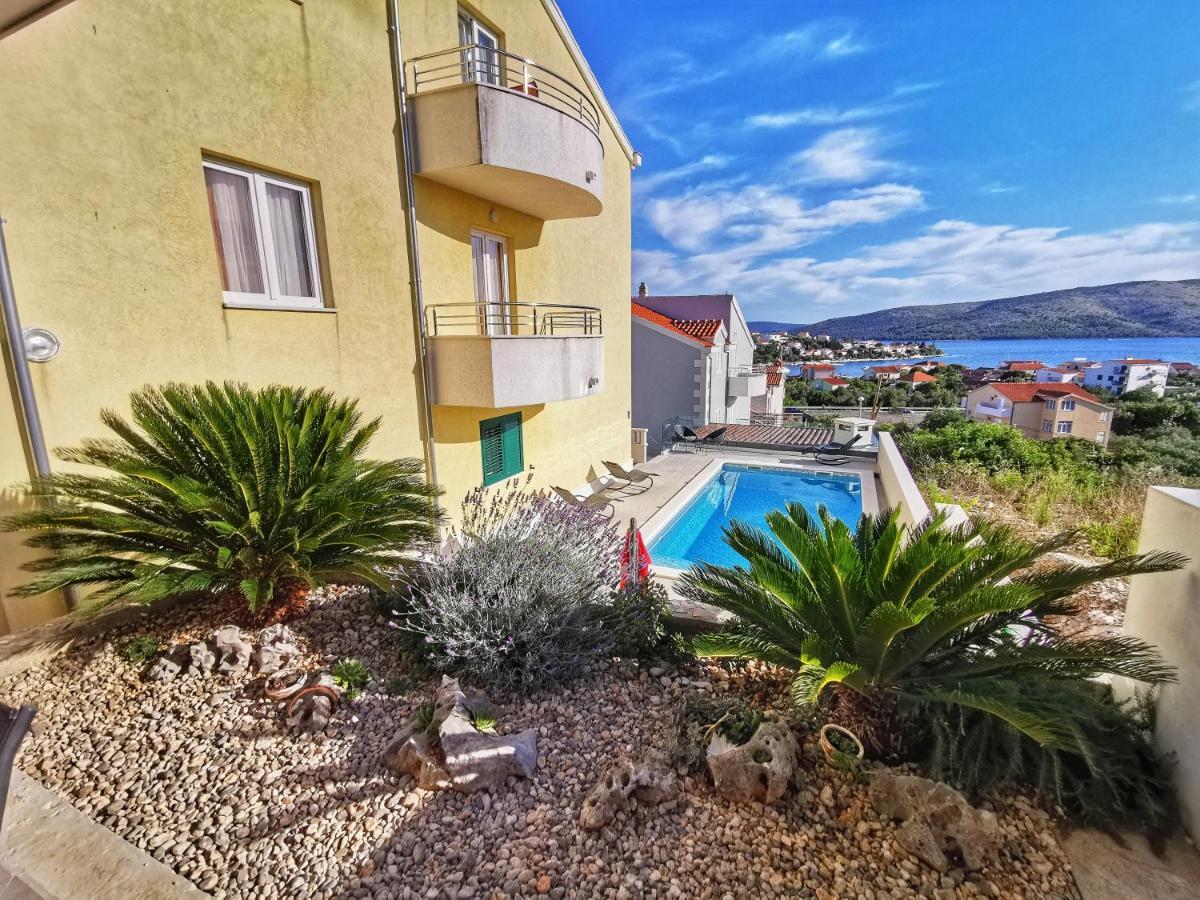 Apartments Villa Jelena Seget Vranjica Exterior photo