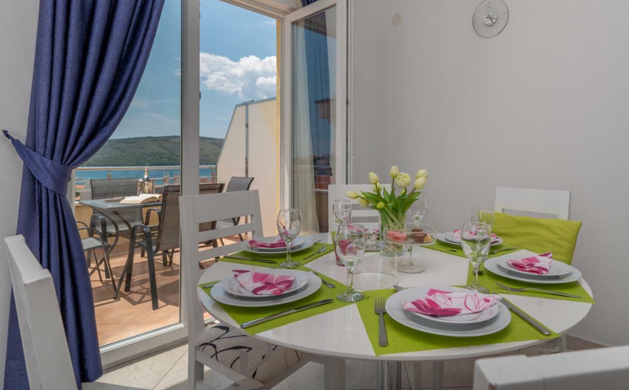 Apartments Villa Jelena Seget Vranjica Exterior photo