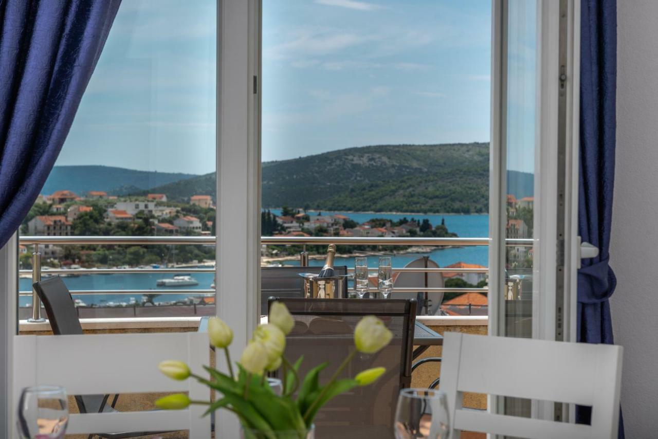 Apartments Villa Jelena Seget Vranjica Exterior photo
